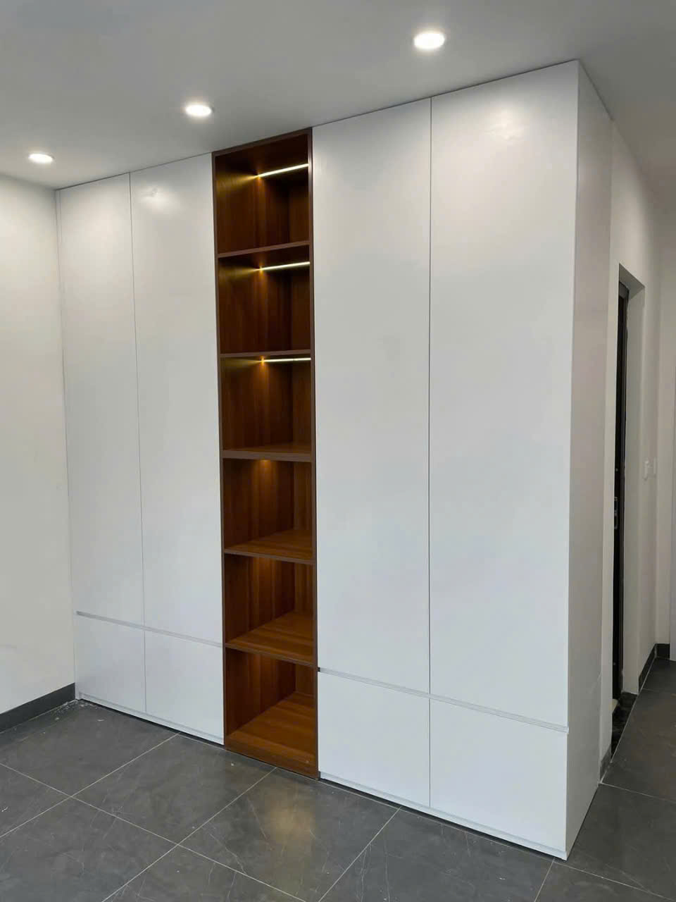 kệ tủ quần áo mẫu 8